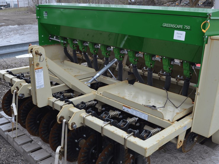 greenscape-750-2-food-plotter-drill-image-2