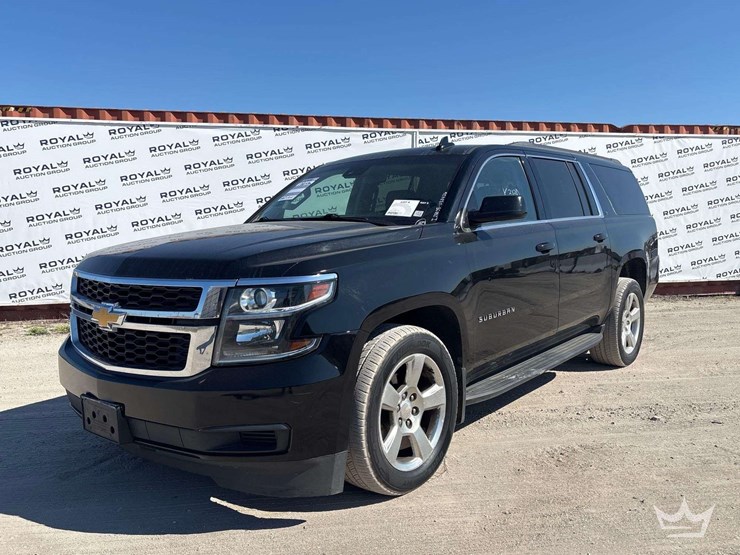 2018-chevrolet-suburban-image-1