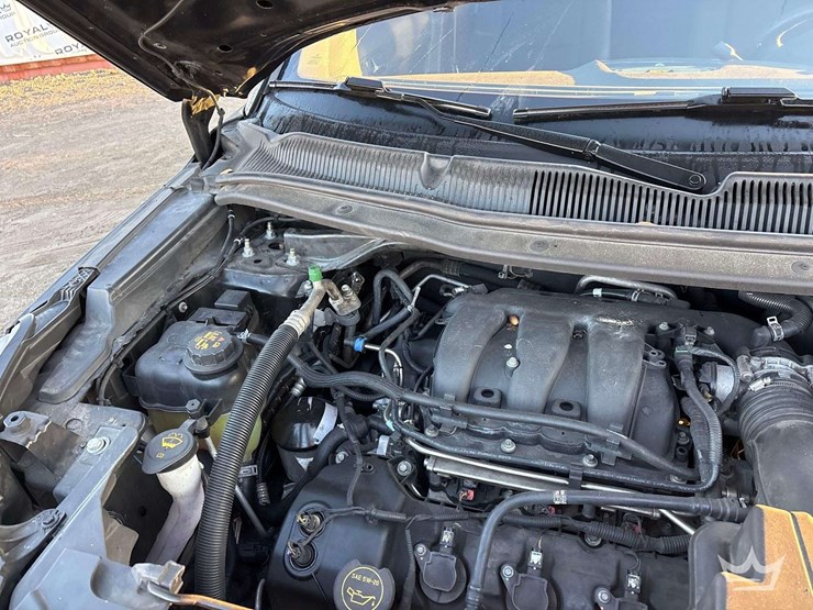 2018-ford-explorer-image-8