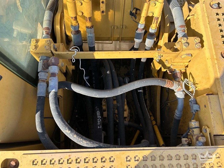 2004-caterpillar-315c-image-11