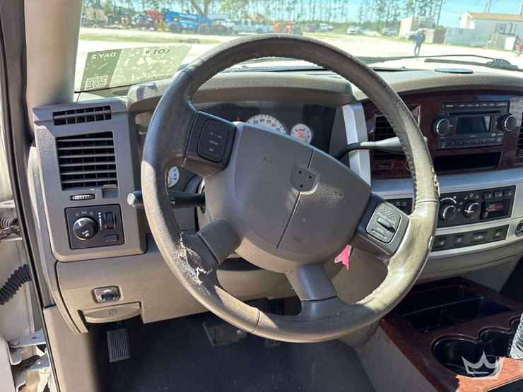 2008-dodge-ram-1500-image-16