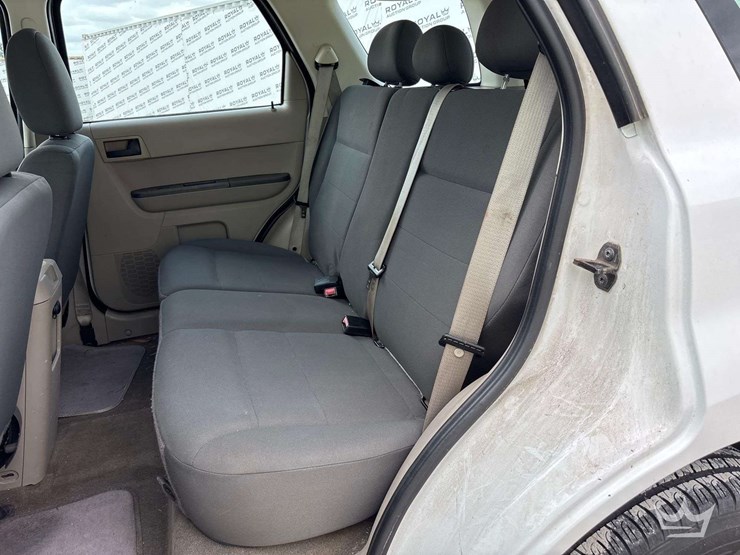 2009-ford-escape-image-25