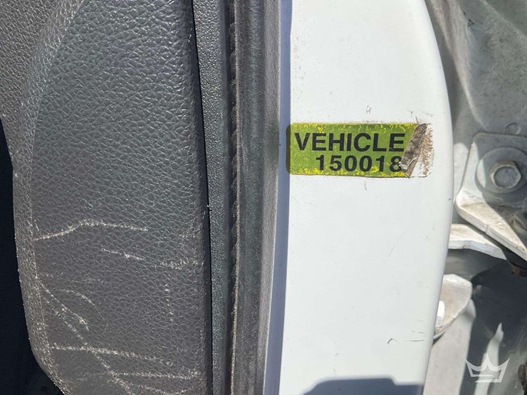 2015-ford-explorer-image-8