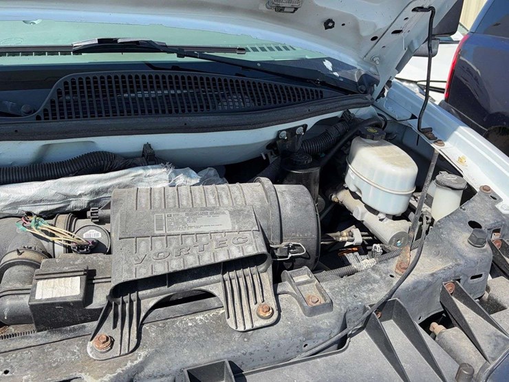 2010-chevrolet-express-3500-image-10