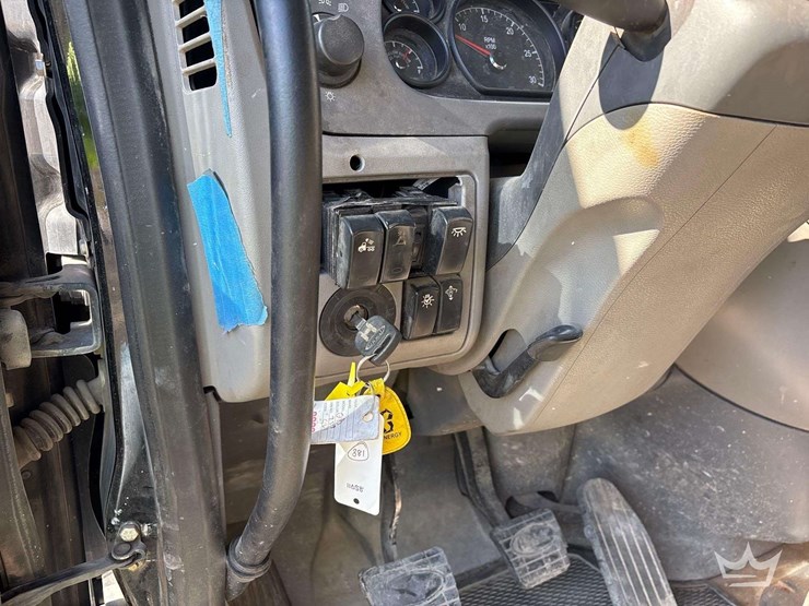 2016-peterbilt-579-image-17