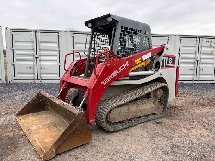 2015-takeuchi-tl8-image-1