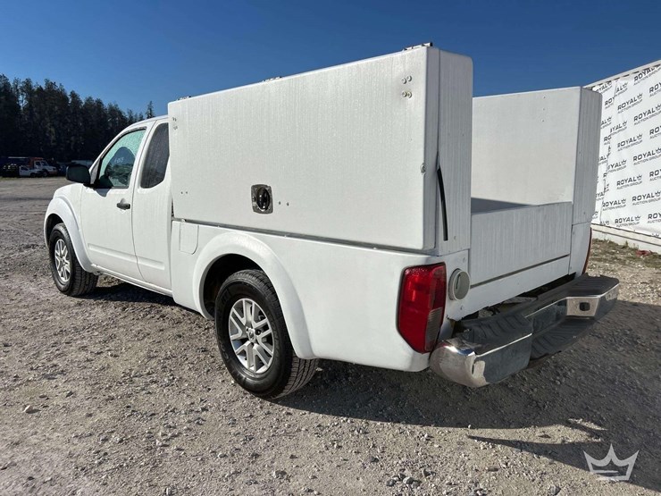 2015-nissan-frontier-image-4