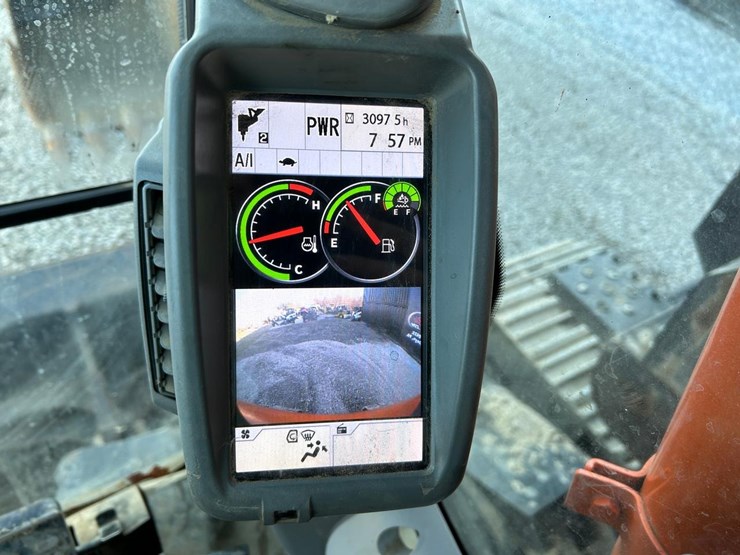 hitachi-zx135us-6-image-25