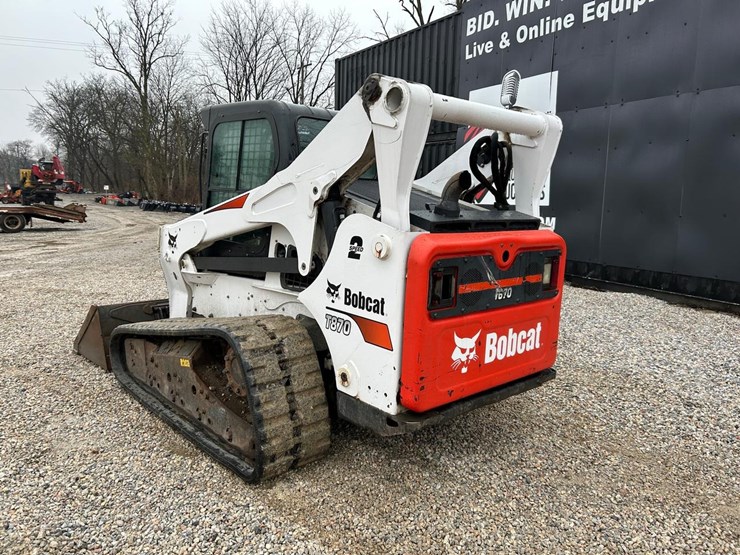 2016-bobcat-t870-image-2