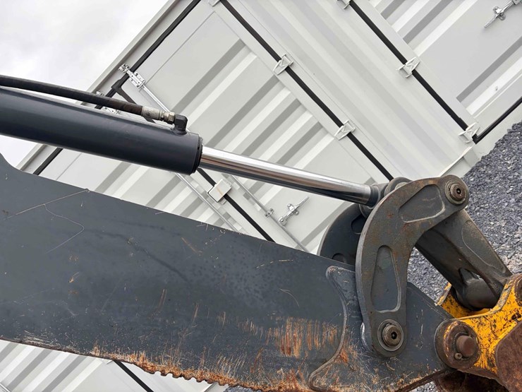 2015-deere-410l-image-6