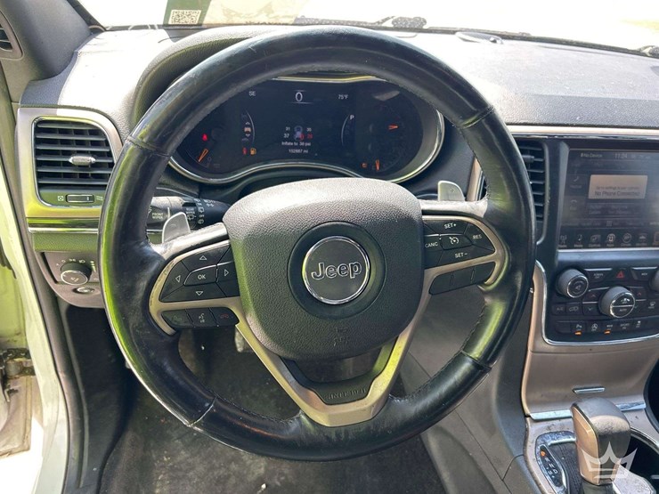 2016-jeep-grand-cherokee-image-10