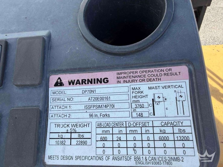 2017-caterpillar-dp70n1-image-11