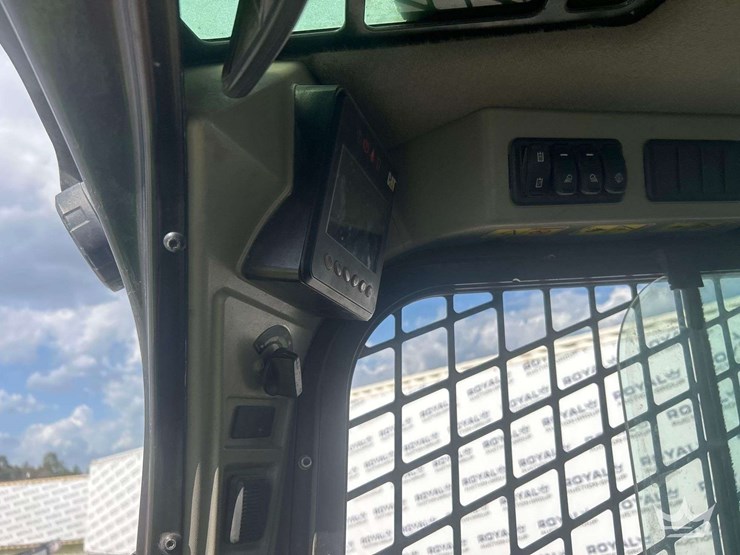 2021-caterpillar-259d3-image-13