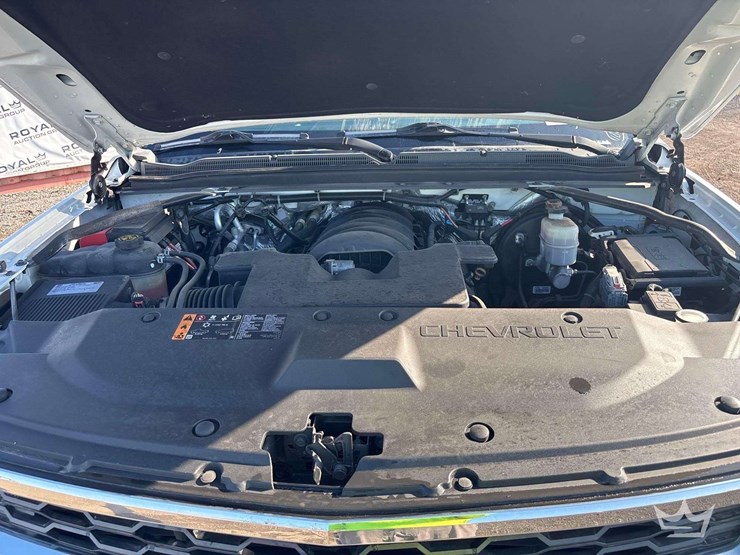 2017-chevrolet-tahoe-image-23