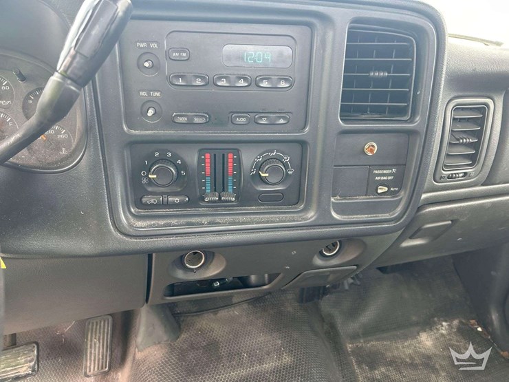 2004-chevrolet-silverado-1500-image-15