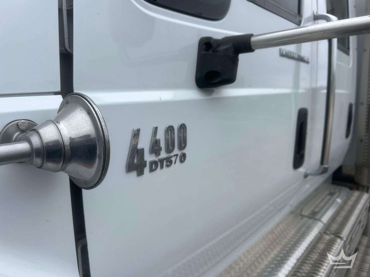 2006-international-durastar-4400-image-63