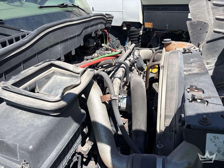 2015-international-durastar-4300-image-6