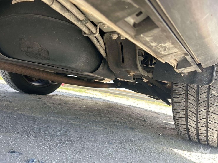 2016-ford-explorer-image-19