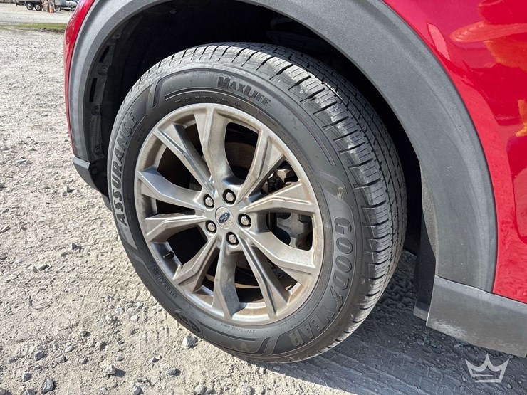 2021-ford-explorer-image-29