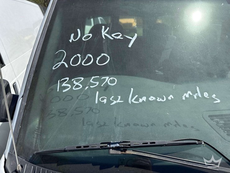 2000-chevrolet-astro-image-10