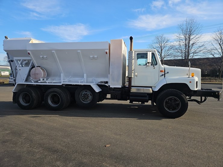 1997-international-2674-image-7