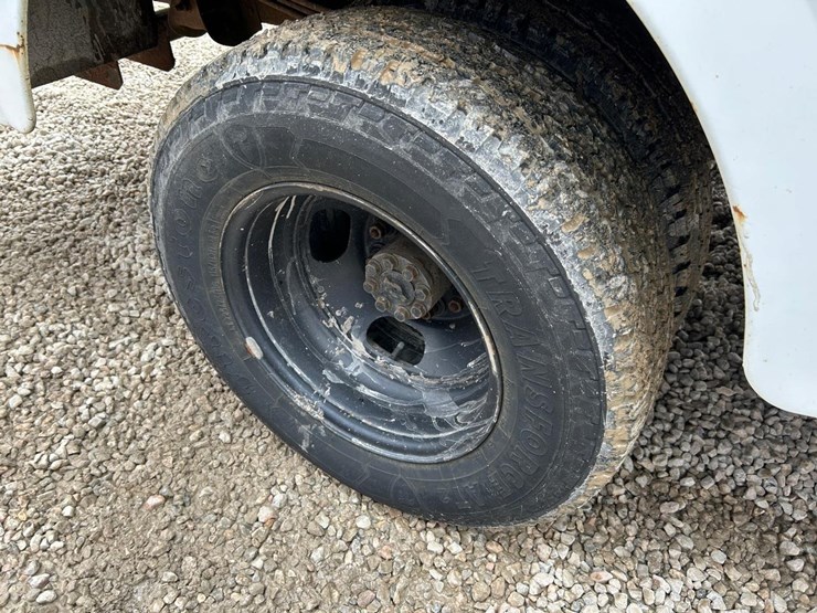 2004-utility-van-image-15