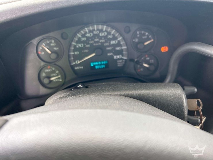 2016-chevrolet-express-2500-image-12