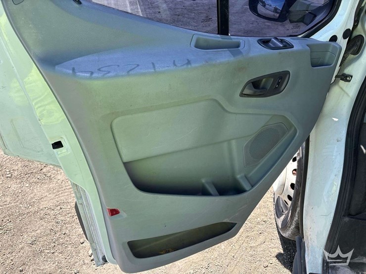 2016-ford-transit-image-12