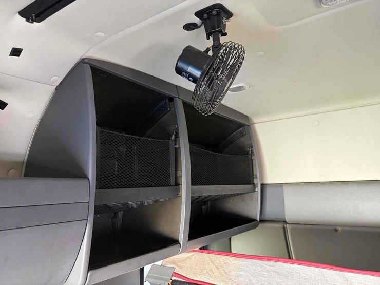 2017-international-prostar-image-18