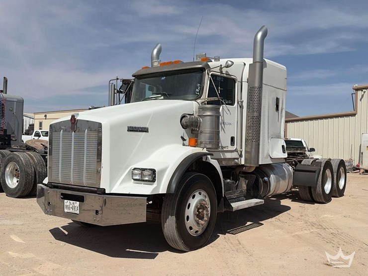 2018-kenworth-t800-image-1