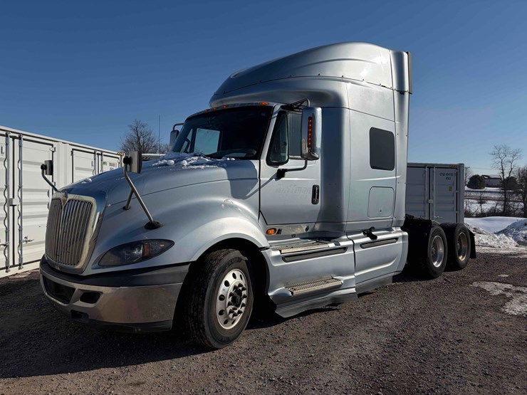 2017-international-prostar-image-1