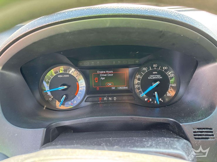 2017-ford-explorer-image-14