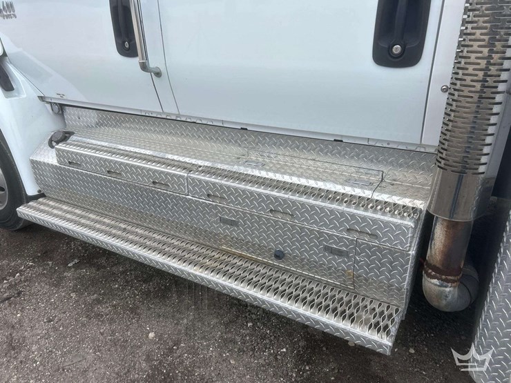 2006-international-durastar-4400-image-19