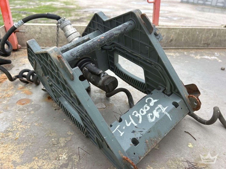 2008-jlg-3246es-image-13