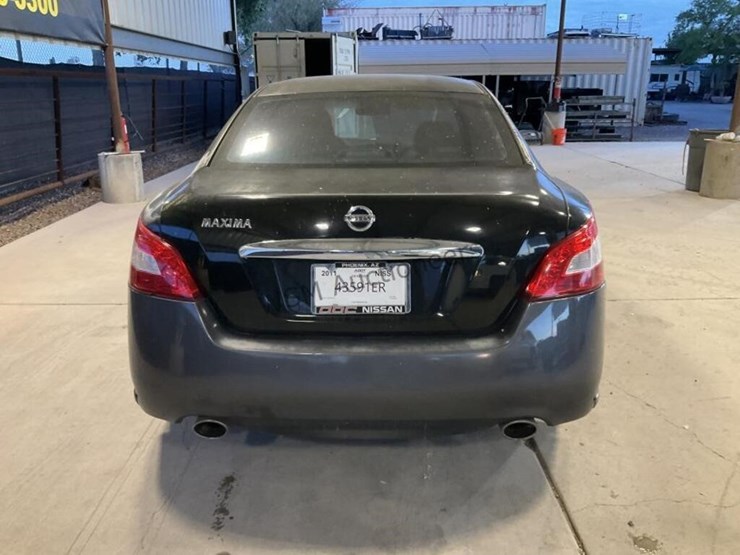 2011-nissan-maxima-sdn-image-6