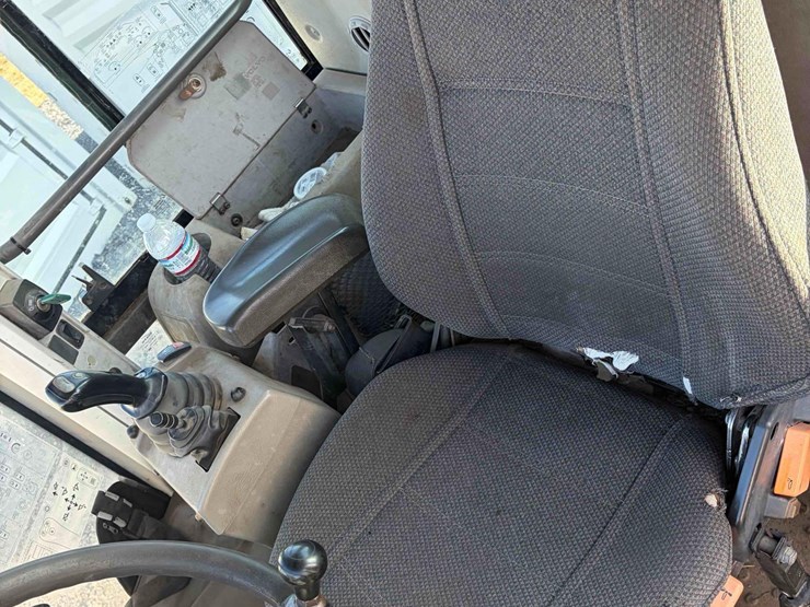 2012-volvo-l60g-image-16