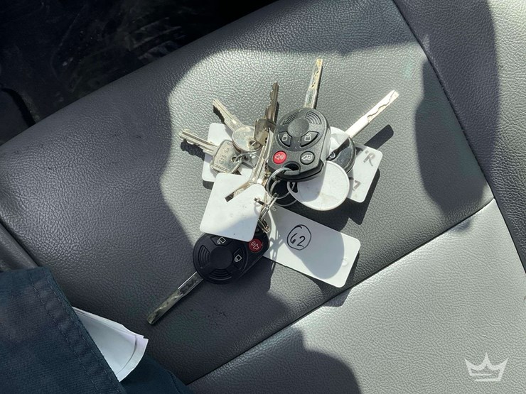 2015-ford-transit-image-39