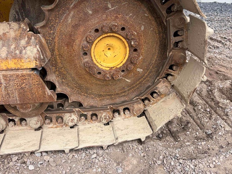 2005-deere-650j-xlt-image-5