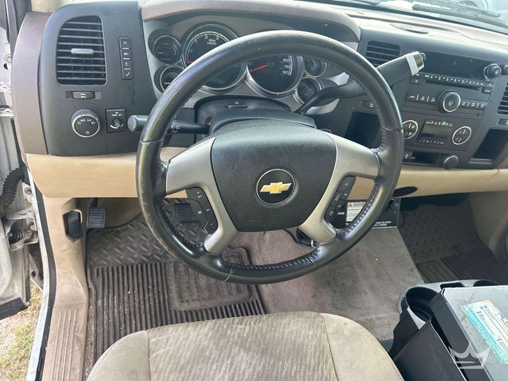 2012-chevrolet-silverado-1500-hybrid-image-12