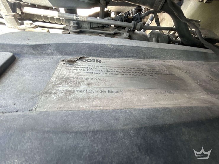 2019-peterbilt-579-image-10