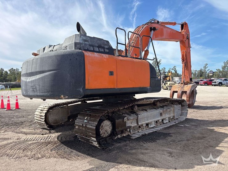 2018-hitachi-zx300-lc-6n-image-3