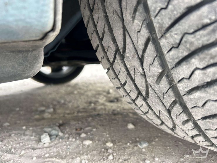 2015-nissan-leaf-hatchback-image-25