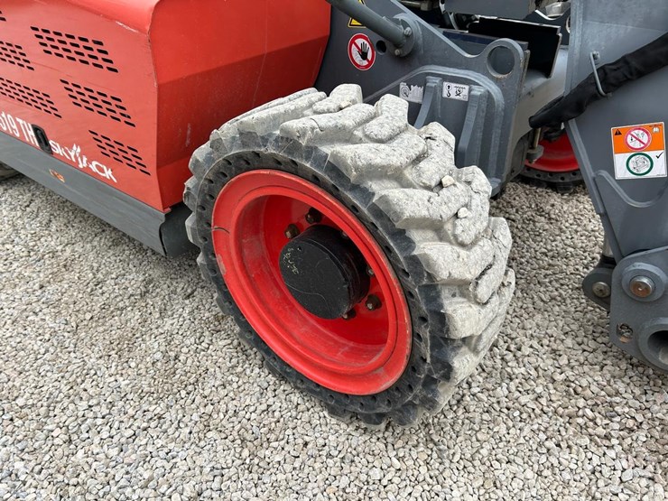 2020-skyjack-sj519th-image-10