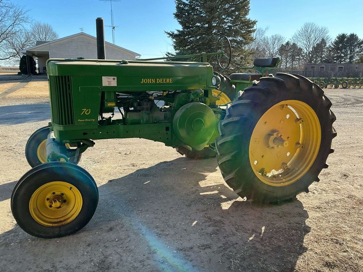 john-deere-70-image-2