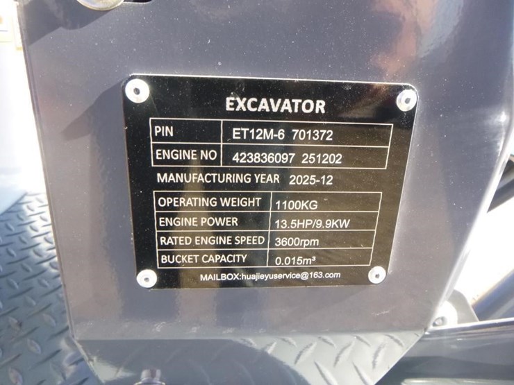 bttl-et12m-6-hydraulic-excavator-image-29