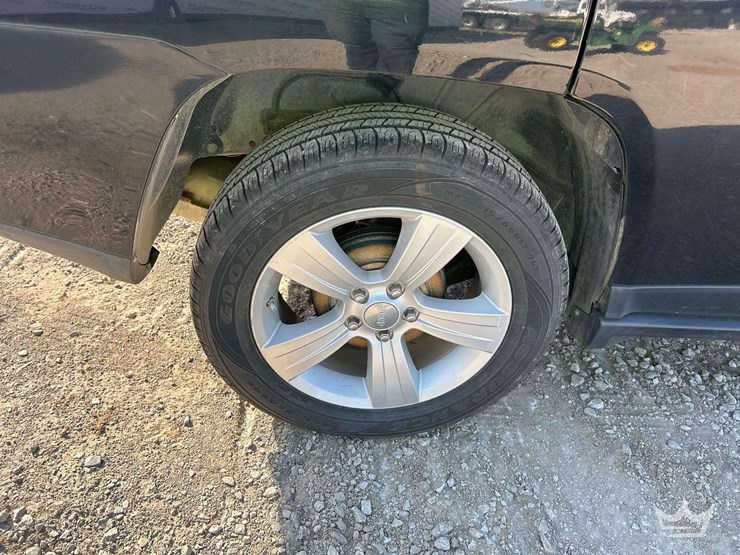 2012-jeep-compass-image-25