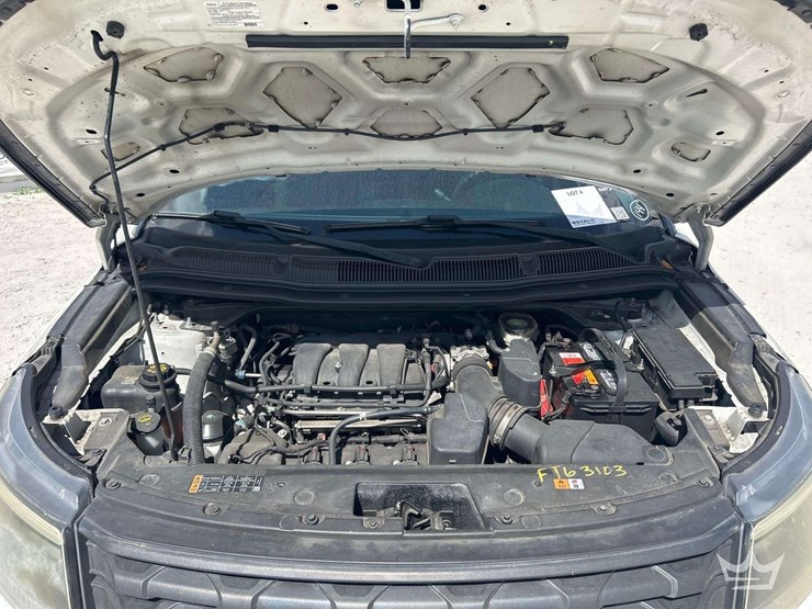 2016-ford-explorer-image-9