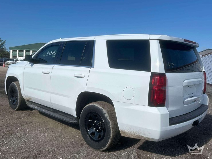 2018-chevrolet-tahoe-image-4