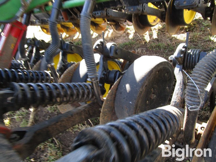 john-deere-750-image-19