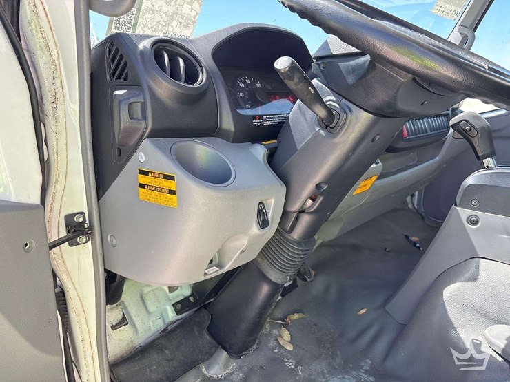 2018-hino-195-image-25